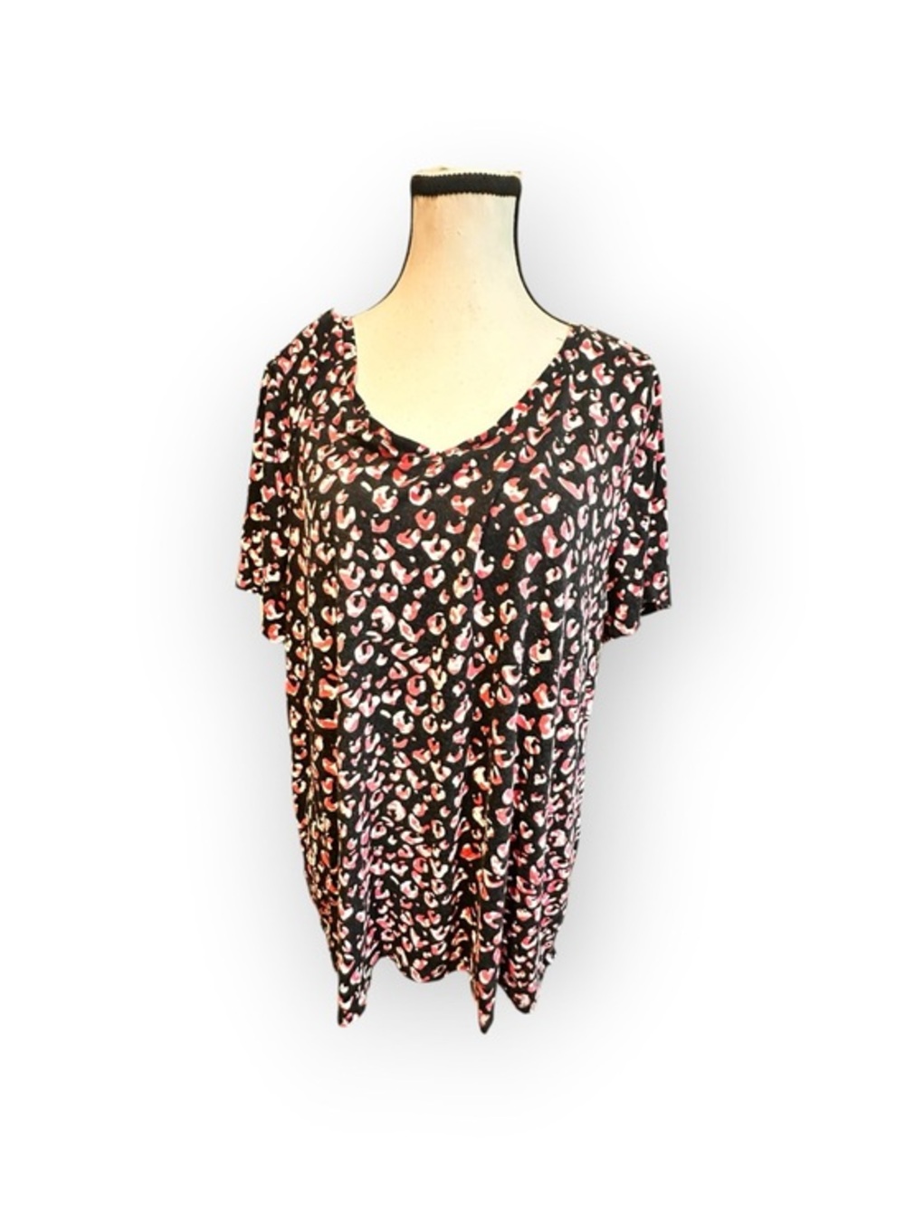 Women’s 2X Reitmans Red Black Cheetah Print Zip Shoulder Tee